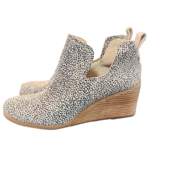 TOMS Wedge Booties Women’s 12 Cheetah Print Slip On Ankle Boots Tan Excellent - Picture 4 of 8